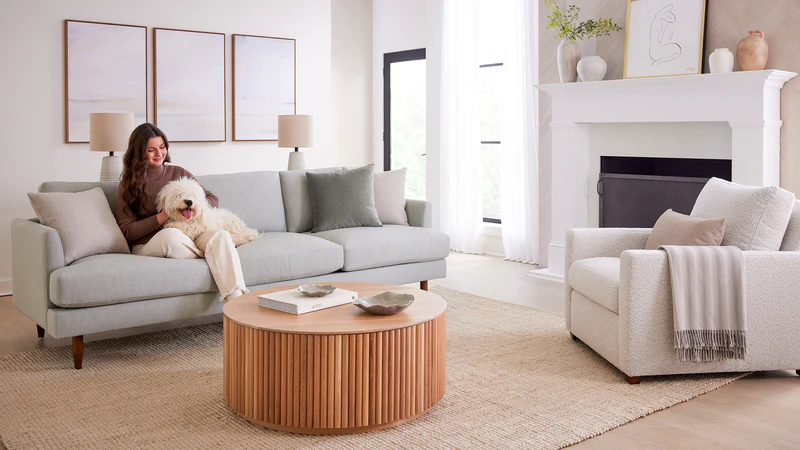 Benchmade Modern: Custom Craftsmanship with Bold Style