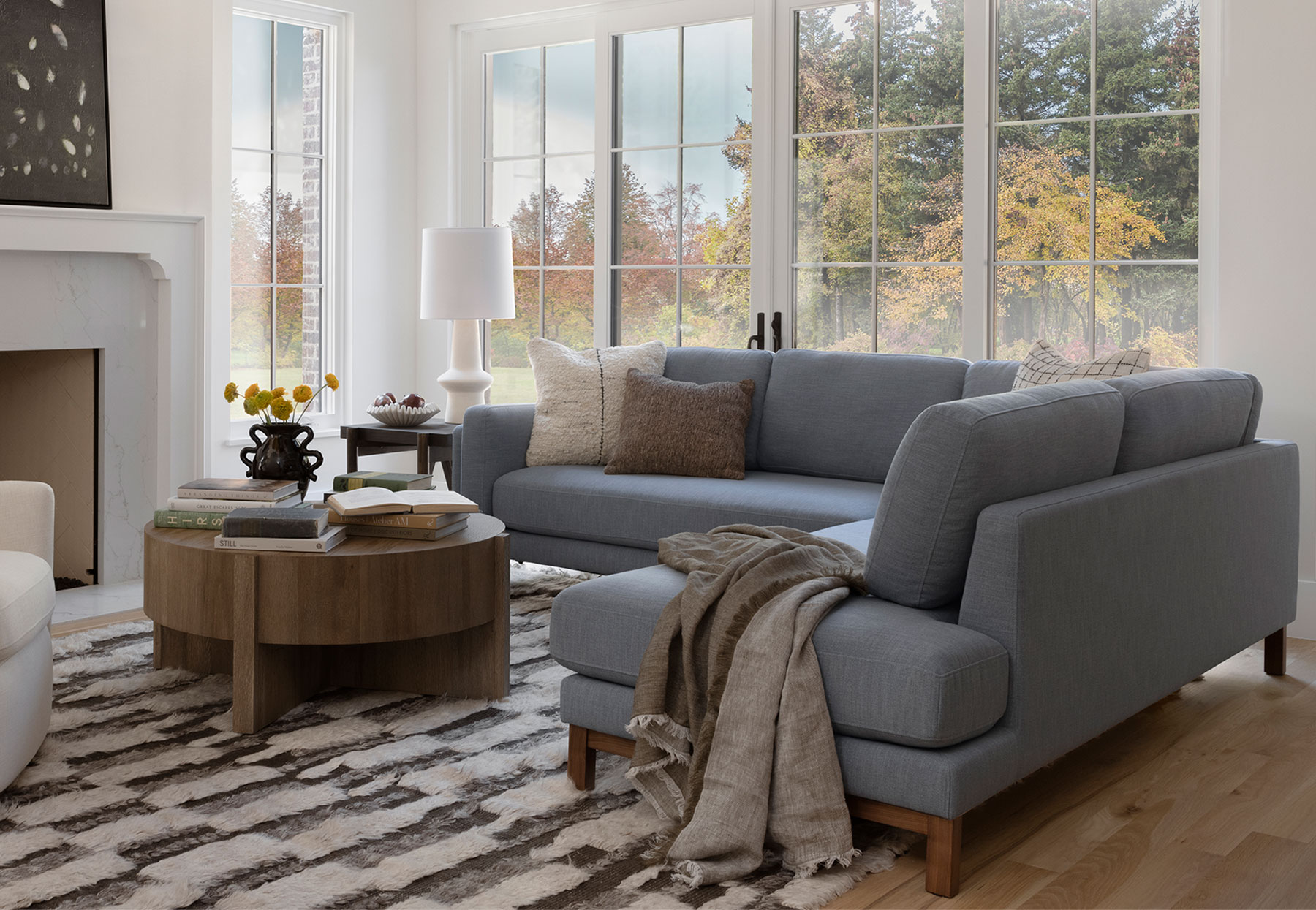 Interior Define: Tailored Sofas with Modern Elegance and Customization